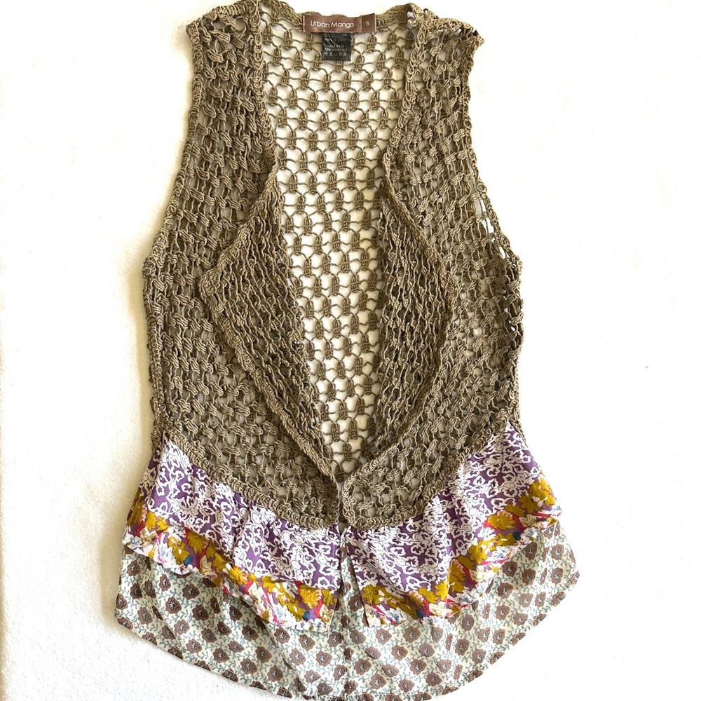 Crochet Open Knit Vest Tiered Floral Ruffle Hem Boho Festival Urban Mango Small